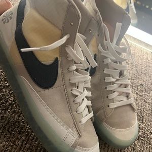 NIKE basketball ‘77 - 8.5